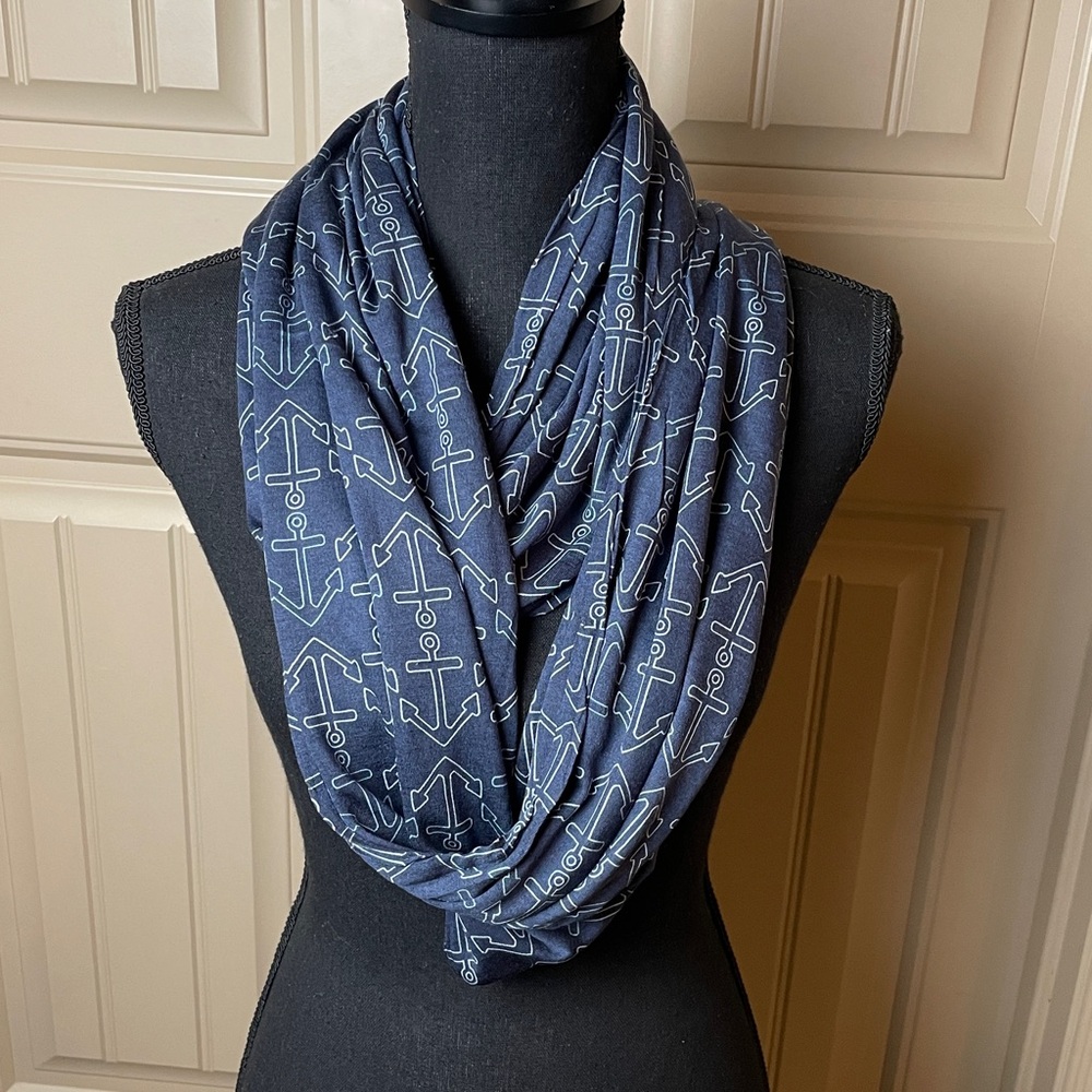 Sperry Scarf Blue and White Nautical Design
Soft NWT - Picture 15 of 15